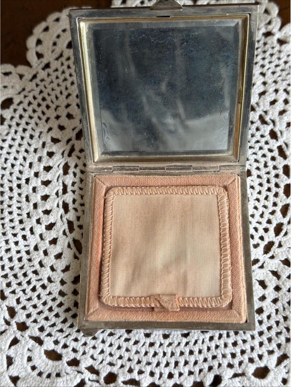 Vtg Polish Art Deco 900 Silver Compact 1920s Warsaw 2W Floral Chased Sifter Puff - Picture 8 of 13